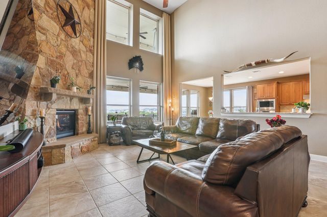 2801 Mossy Springs DR, Leander, TX 78641