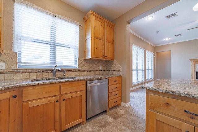 125 Walter WAY, Jarrell, TX 76537