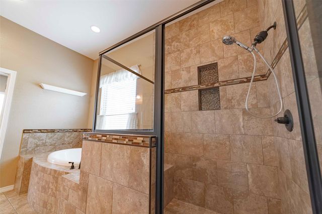 125 Walter WAY, Jarrell, TX 76537