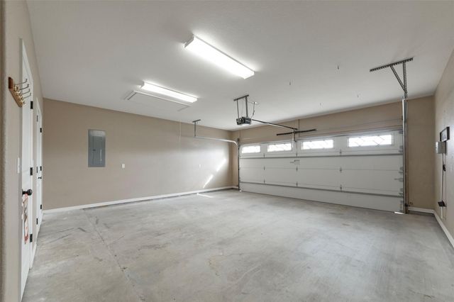 125 Walter WAY, Jarrell, TX 76537