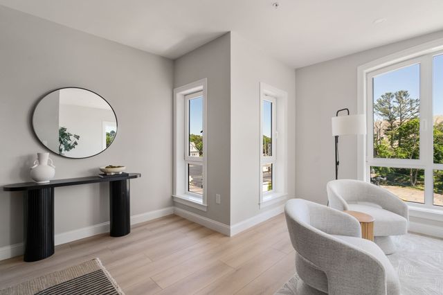 13 Wentworth Road 402, Quincy, MA 02170