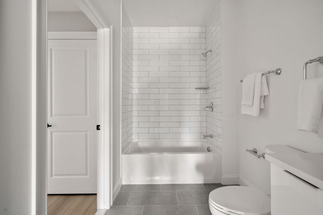 13 Wentworth Road 402, Quincy, MA 02170
