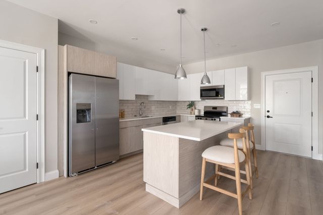 13 Wentworth Road 402, Quincy, MA 02170