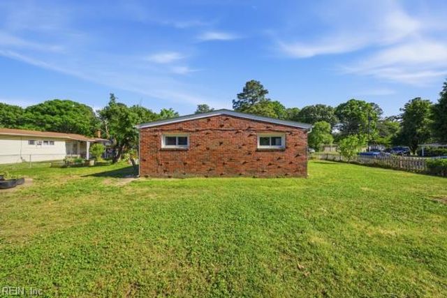4315 Towanda RD, Chesapeake, VA 23325