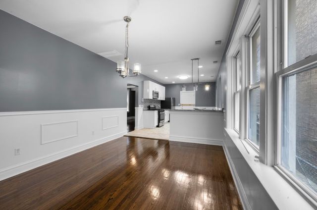 8222 S Maryland Avenue 3, Chicago, IL 60619