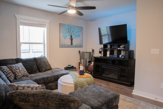 9 Alyce Lane, Bella Vista, AR 72714