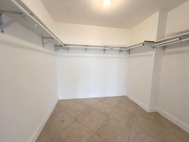 1000 Parkview Drive 831, Hallandale Beach, FL 33009