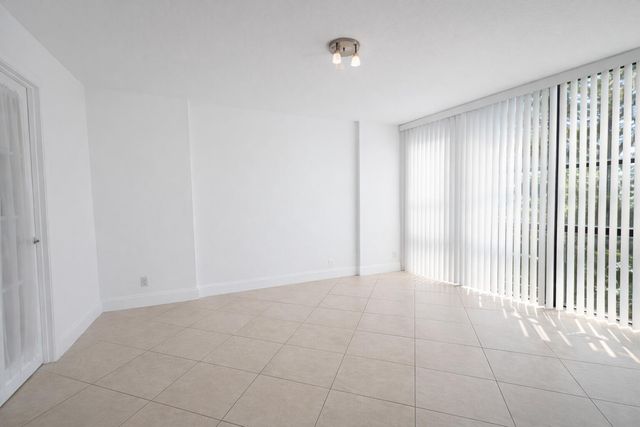 1000 Parkview Drive 831, Hallandale Beach, FL 33009