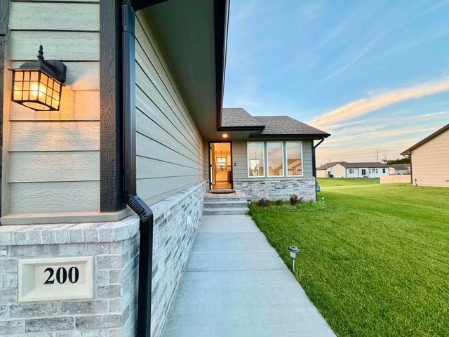 200 E Anniston Ct, Derby, KS 67037