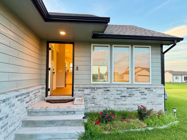 200 E Anniston Ct, Derby, KS 67037
