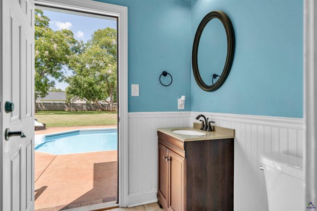 125 Pond Drive, Kathleen, GA 31047