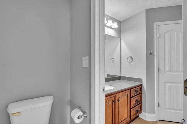 125 Pond Drive, Kathleen, GA 31047