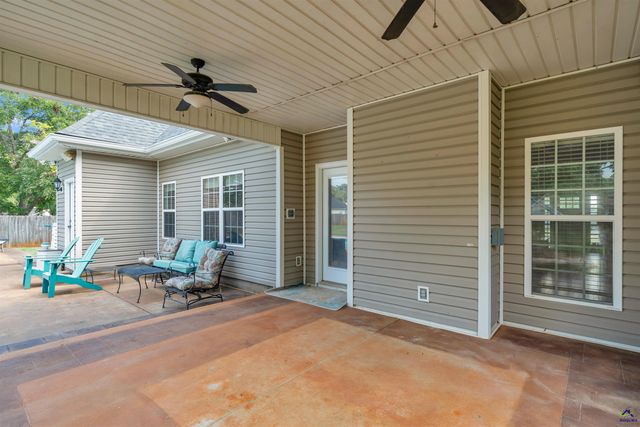 125 Pond Drive, Kathleen, GA 31047