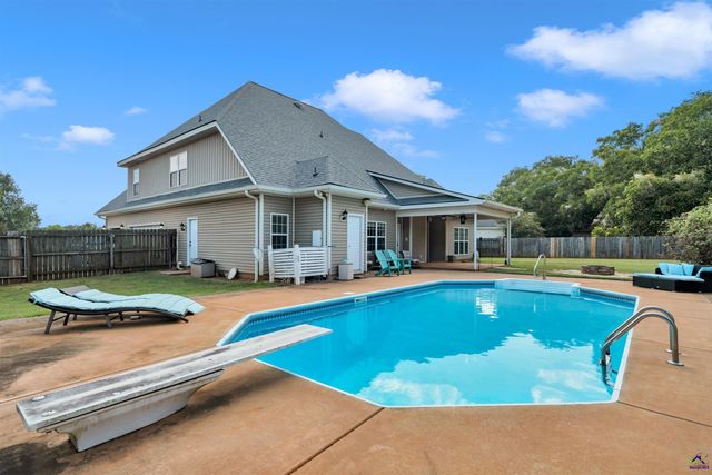 125 Pond Drive, Kathleen, GA 31047
