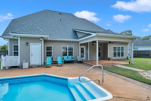 125 Pond Drive, Kathleen, GA 31047