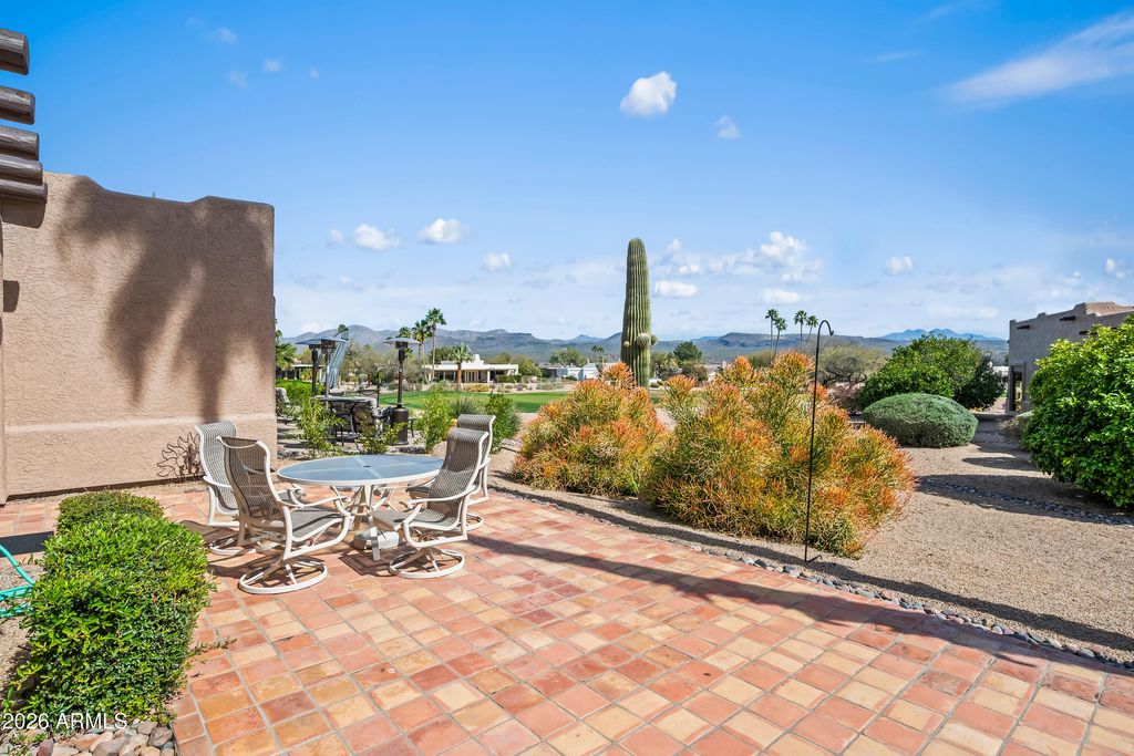 Image 4 of property listing at 25615 N BOLERO Bend 1, Rio Verde, AZ 85263