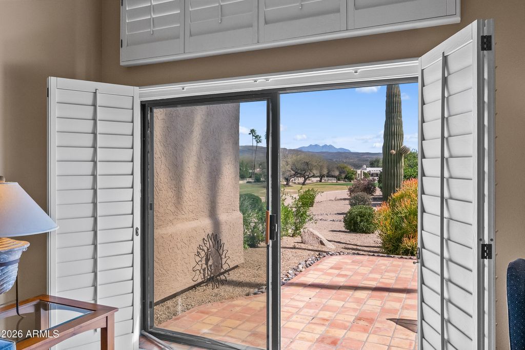 Image 6 of property listing at 25615 N BOLERO Bend 1, Rio Verde, AZ 85263