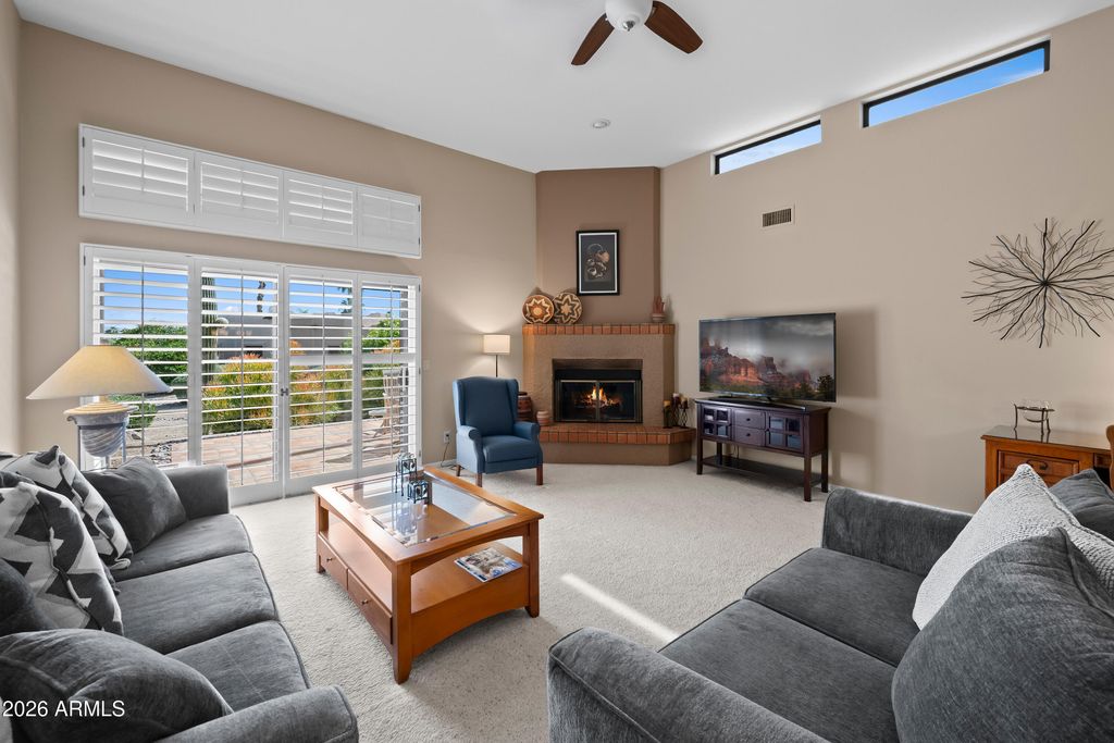 Image 7 of property listing at 25615 N BOLERO Bend 1, Rio Verde, AZ 85263