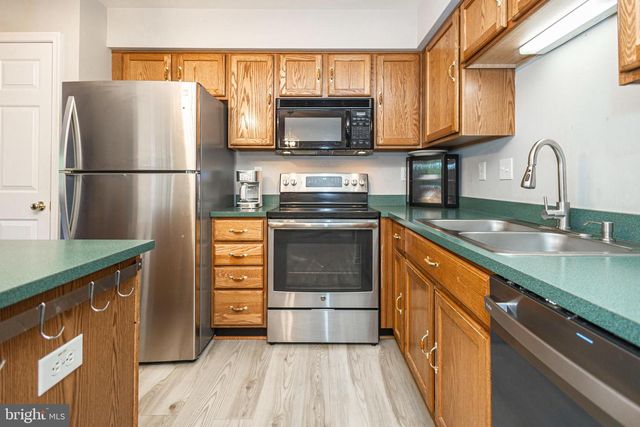 504 JOSHUA CT, North Wales, PA 19454