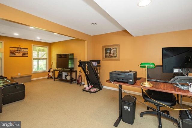 504 JOSHUA CT, North Wales, PA 19454