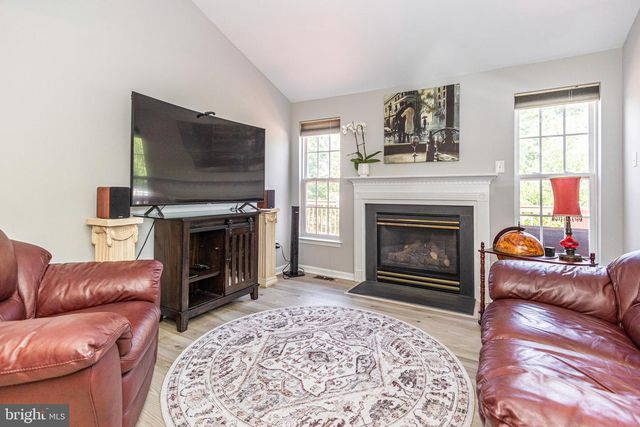 504 JOSHUA CT, North Wales, PA 19454