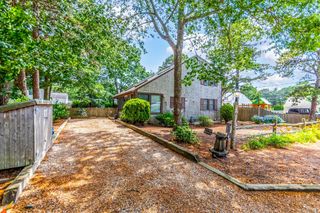 43 Seaspray Dr, Falmouth, MA 02536