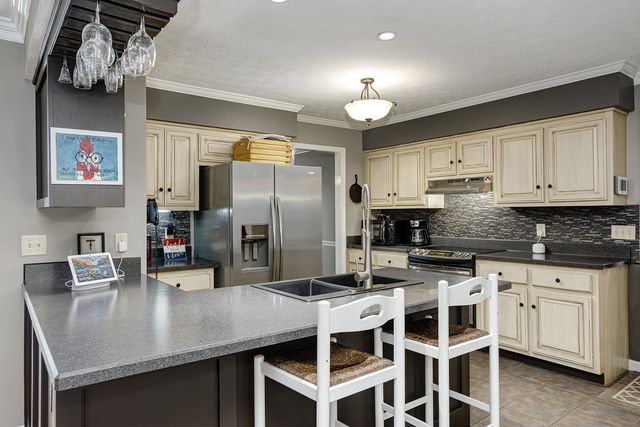 129 Baldridge Dr, Cottontown, TN 37048