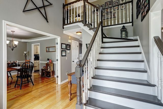 129 Baldridge Dr, Cottontown, TN 37048