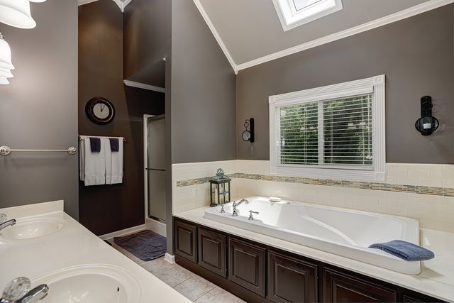129 Baldridge Dr, Cottontown, TN 37048