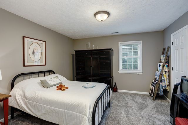 129 Baldridge Dr, Cottontown, TN 37048