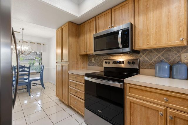 1801 E LAKE ROAD 19D, Palm Harbor, FL 34685