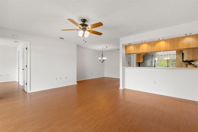1801 E LAKE ROAD 19D, Palm Harbor, FL 34685