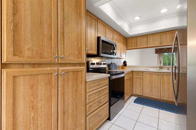 1801 E LAKE ROAD 19D, Palm Harbor, FL 34685