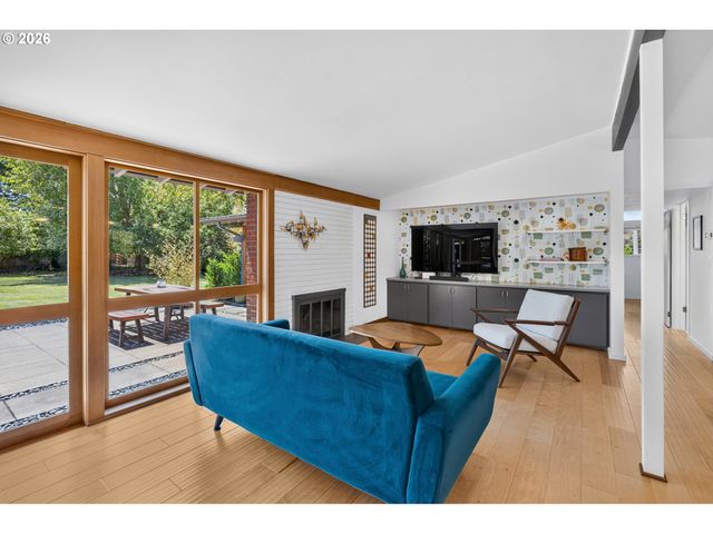 826 DELMAR Pl, Eugene, OR 97401