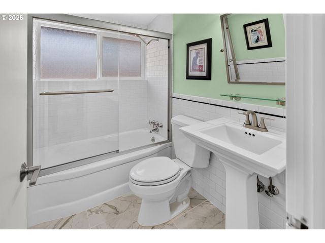 826 DELMAR Pl, Eugene, OR 97401