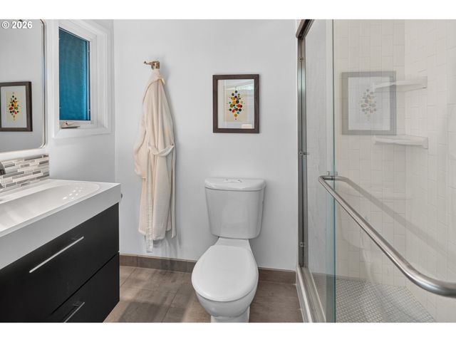826 DELMAR Pl, Eugene, OR 97401
