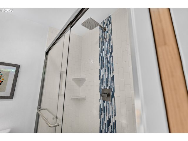 826 DELMAR Pl, Eugene, OR 97401