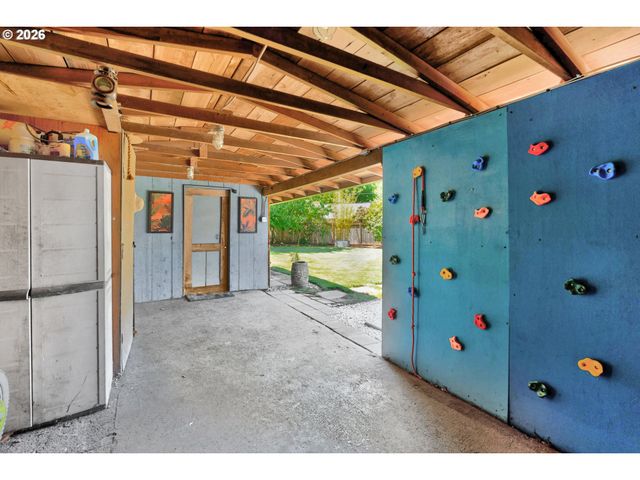 826 DELMAR Pl, Eugene, OR 97401