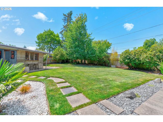 826 DELMAR Pl, Eugene, OR 97401