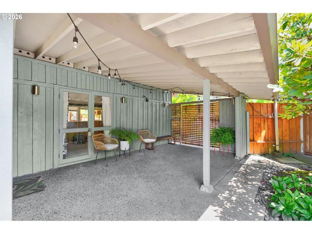 826 DELMAR Pl, Eugene, OR 97401