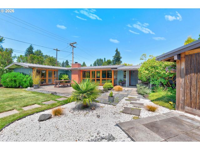 826 DELMAR Pl, Eugene, OR 97401