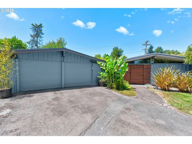 826 DELMAR Pl, Eugene, OR 97401