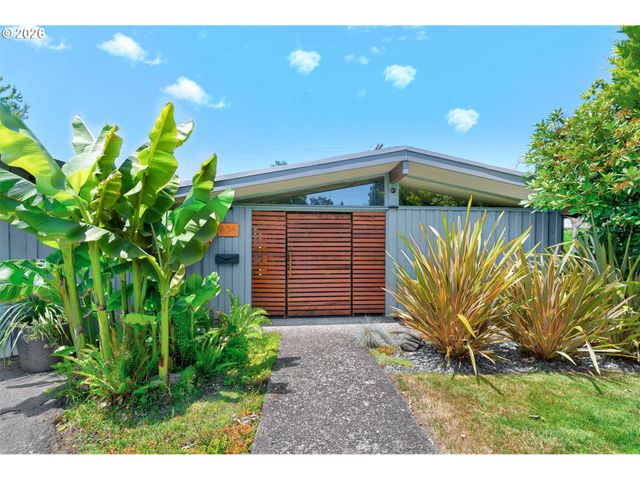 826 DELMAR Pl, Eugene, OR 97401
