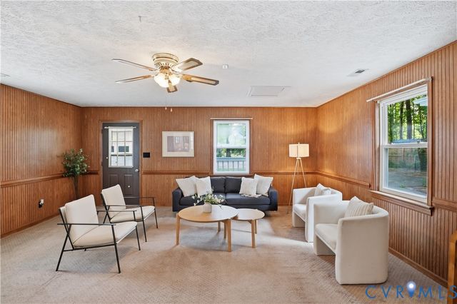 5616 Annette Dr, Sandston, VA 23150