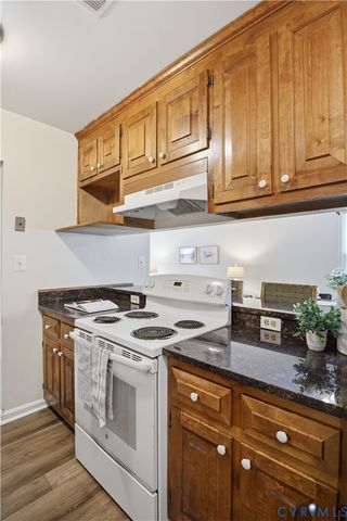 5616 Annette Dr, Sandston, VA 23150