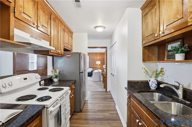 5616 Annette Dr, Sandston, VA 23150