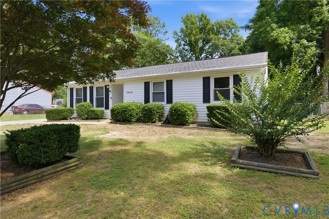 5616 Annette Dr, Sandston, VA 23150