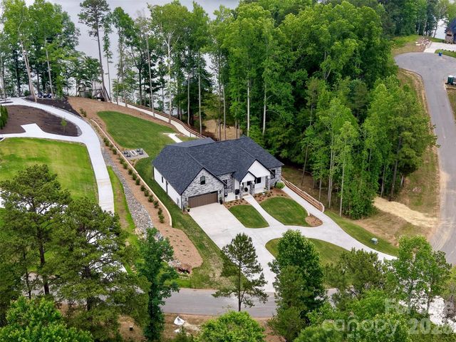 5764 Lake Pointe Drive, Granite Falls, NC 28630
