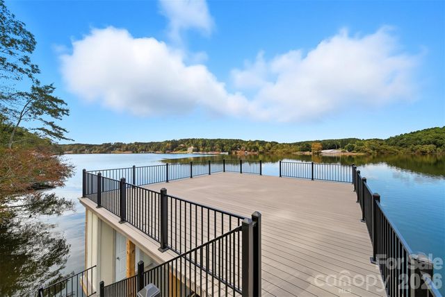 5764 Lake Pointe Drive, Granite Falls, NC 28630