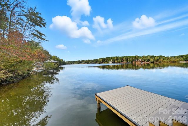5764 Lake Pointe Drive, Granite Falls, NC 28630